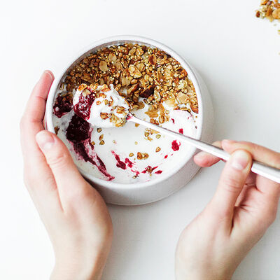 Foto zeigt ansprechend gefüllte Müslischüssel.